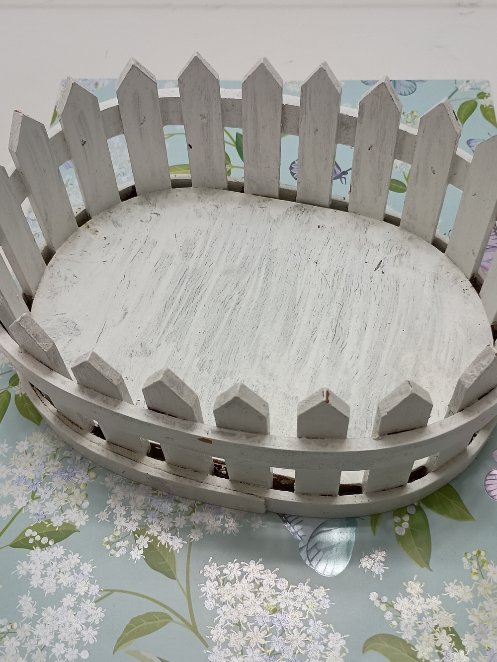Vintage Picket Fence Basket 9x7 Inches * Country Cottage * Traditional *